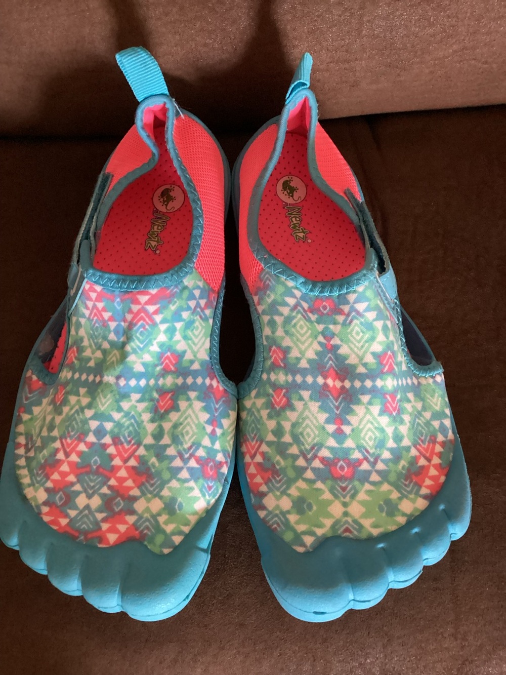 NWOT-NEWTZ Water shoes SZ 6